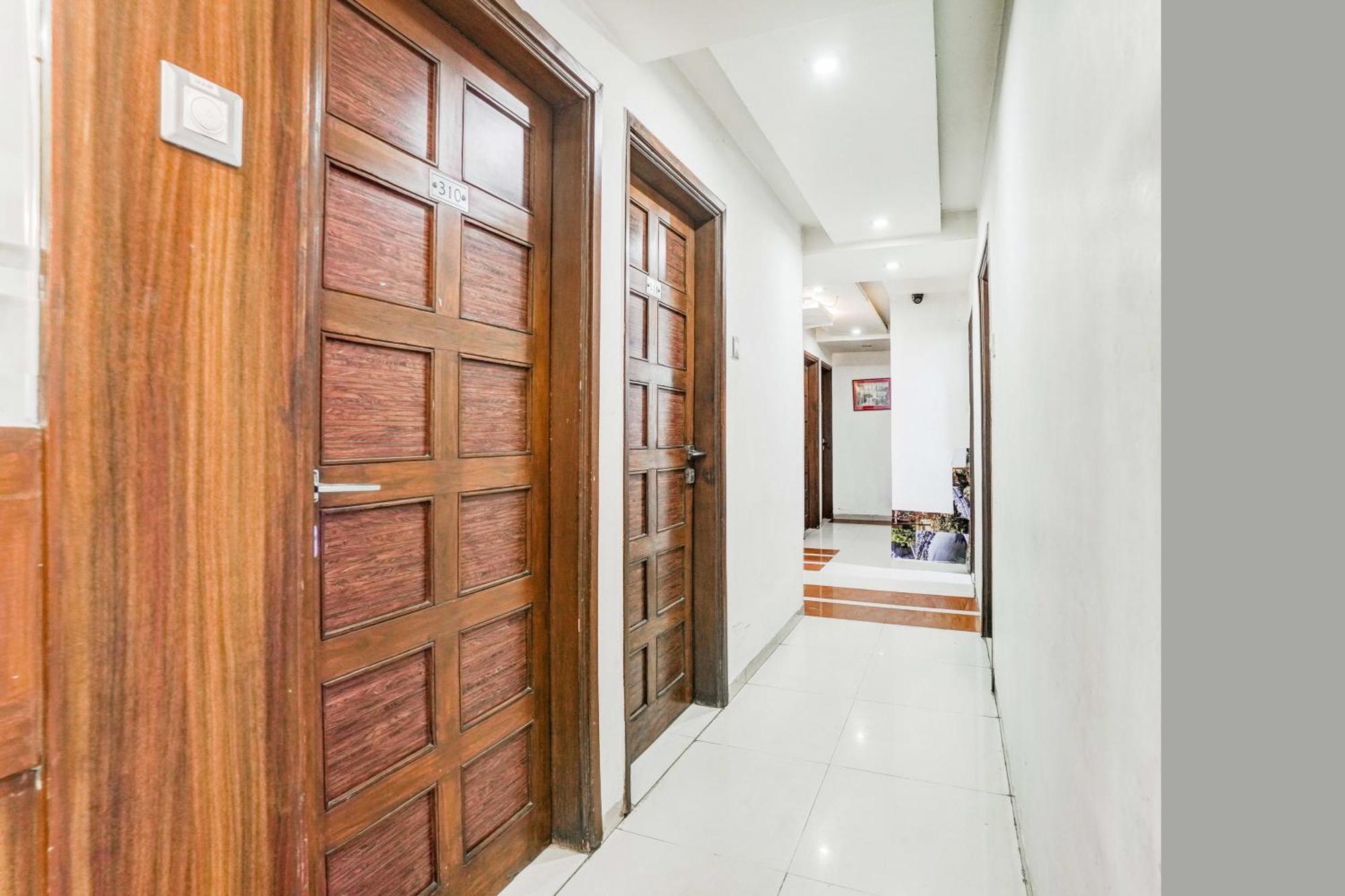 Hotel O Shanti Sadan Ahmedabad Exterior photo
